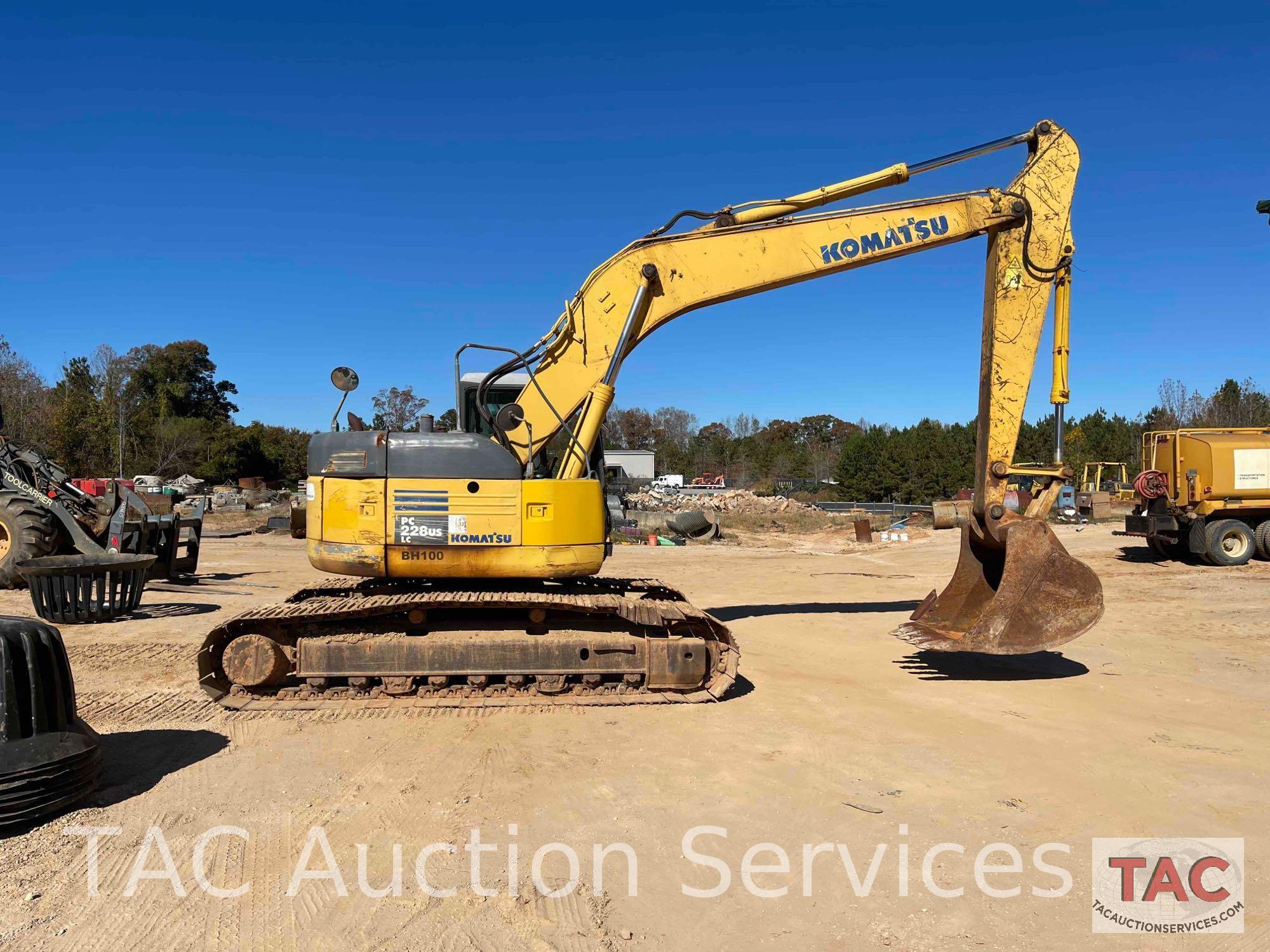 Komatsu PC228USLC-3 Excavator