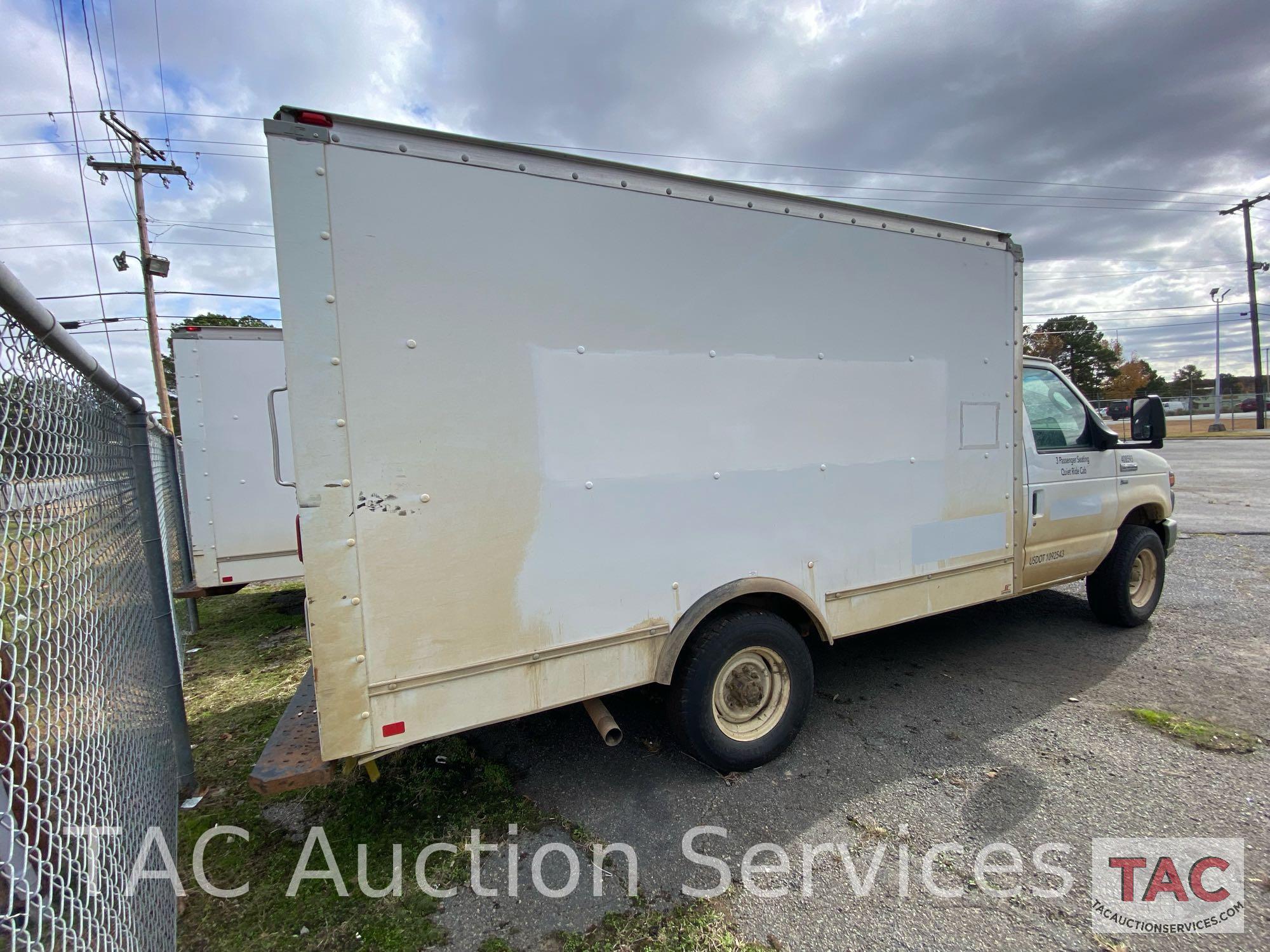 2014 Ford E-350 Box Truck