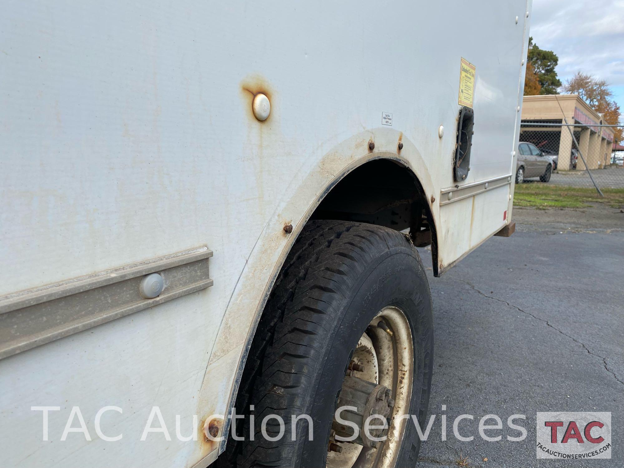 2014 Ford E-350 Box Truck