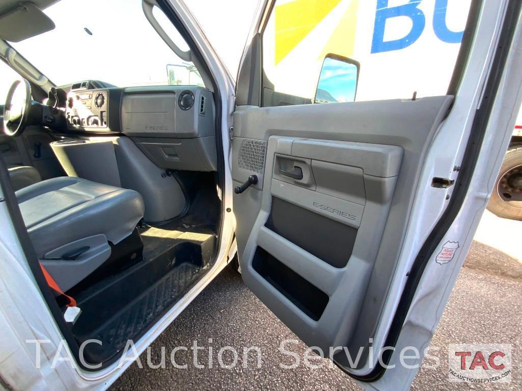 2013 Ford E-350 Cutaway Van