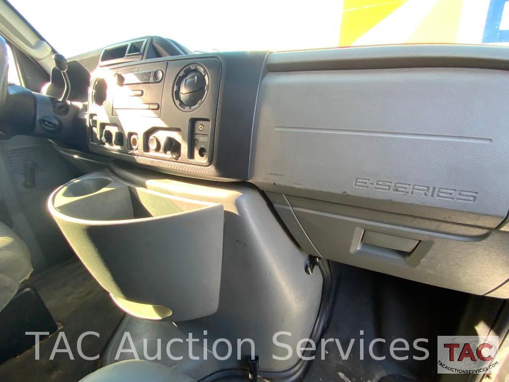 2013 Ford E-350 Cutaway Van