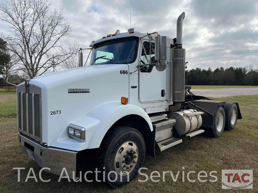 2005 Kenworth T800 Winch Truck