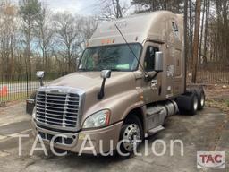 2013 Freightliner Cascadia Sleeper