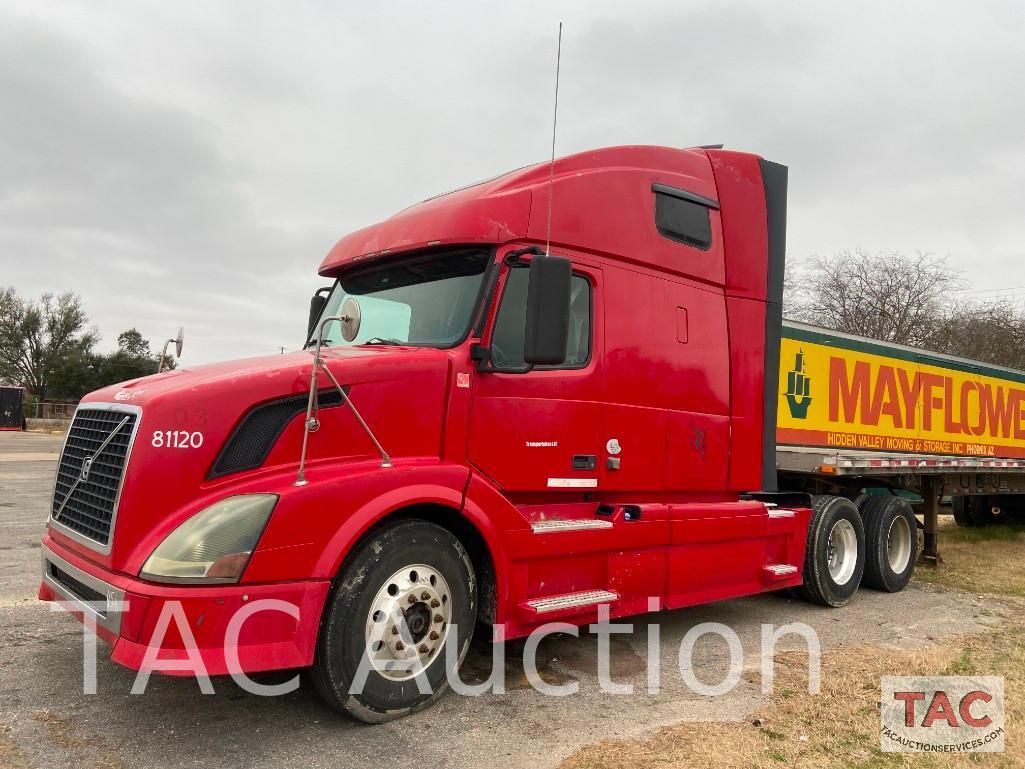 2011 Volvo VNL Sleeper