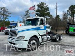 2005 Freightliner Columbia Day Cab