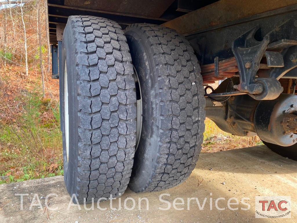 2013 Ford F-750 Box Truck