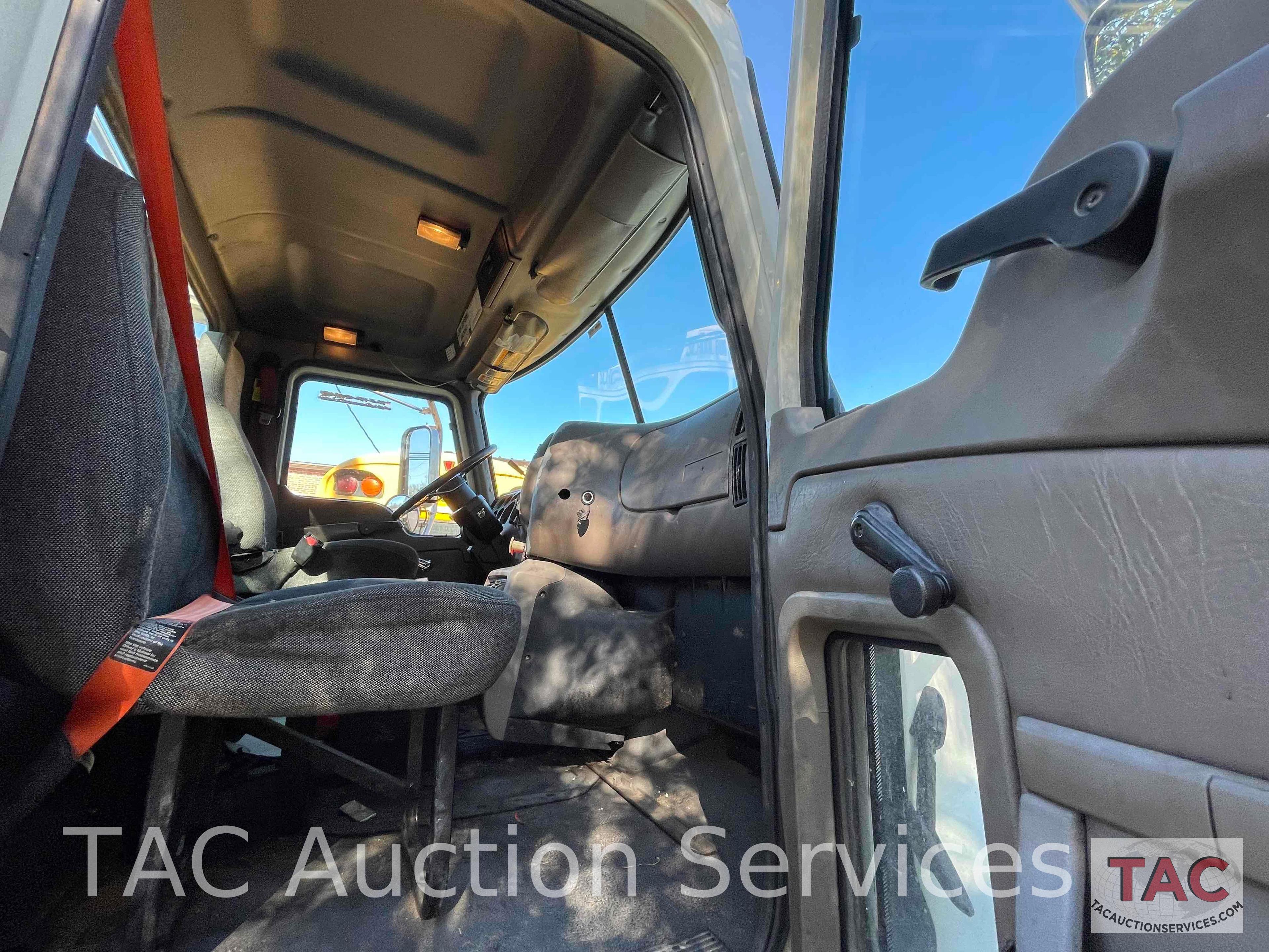 2007 Mack CXN613 Day Cab