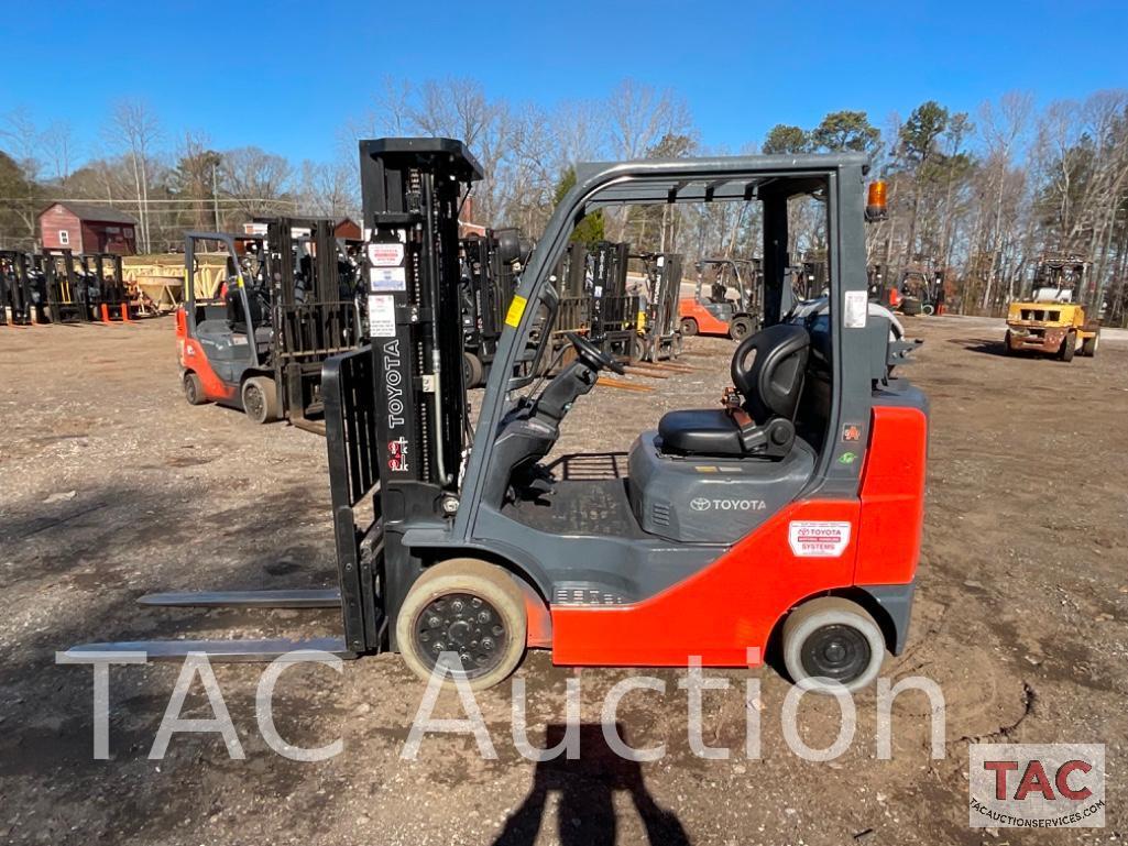 2010 Toyota 8FGCU25 5000lb Forklift