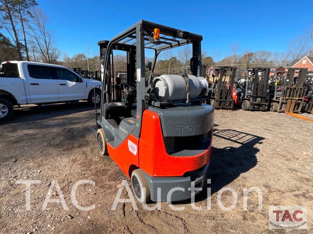 2010 Toyota 8FGCU25 5000lb Forklift