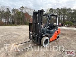 2016 Toyota 8FGU25 5000lb Forklift