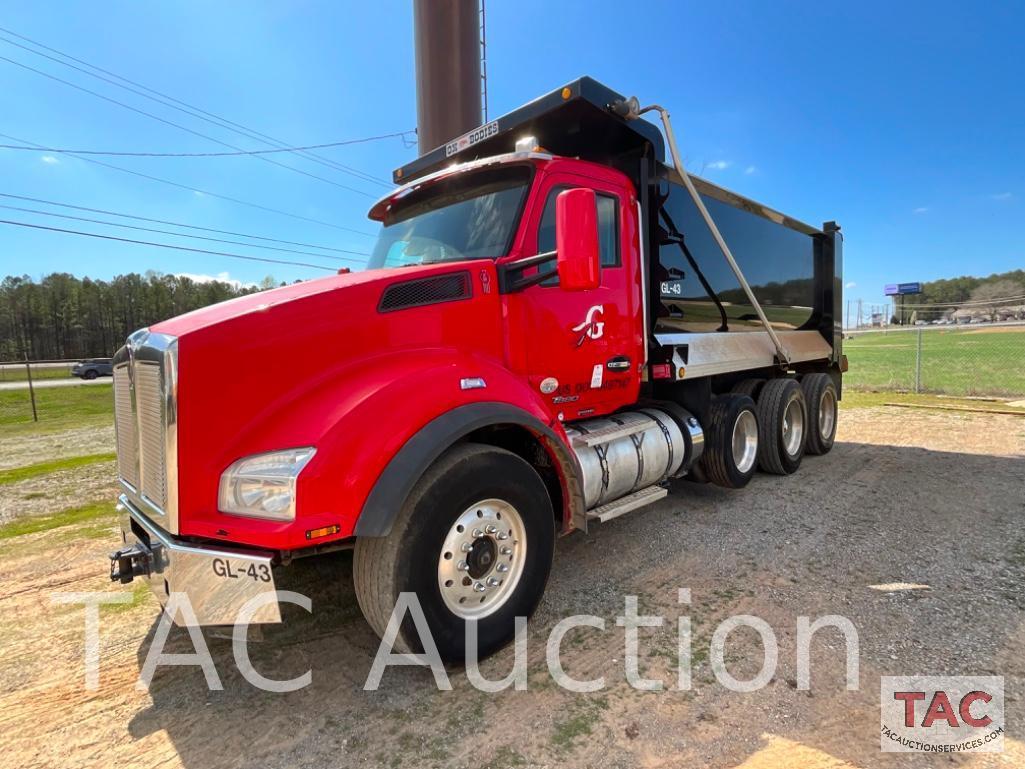 2016 Kenworth T880 Tri-Axle Dump Truck