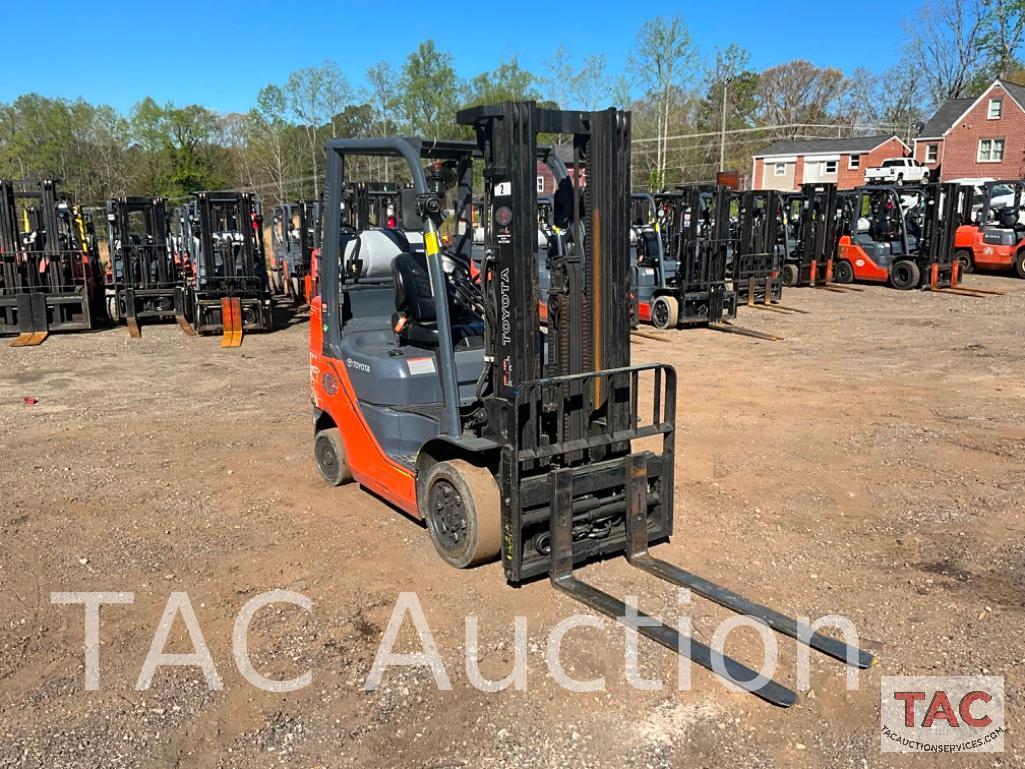 2016 Toyota 8FGCU25 5000lb Forklift