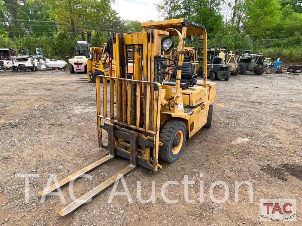 Hyster H40XLM 4000lb Diesel Forklift