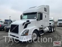 2013 Volvo VNL Sleeper Truck