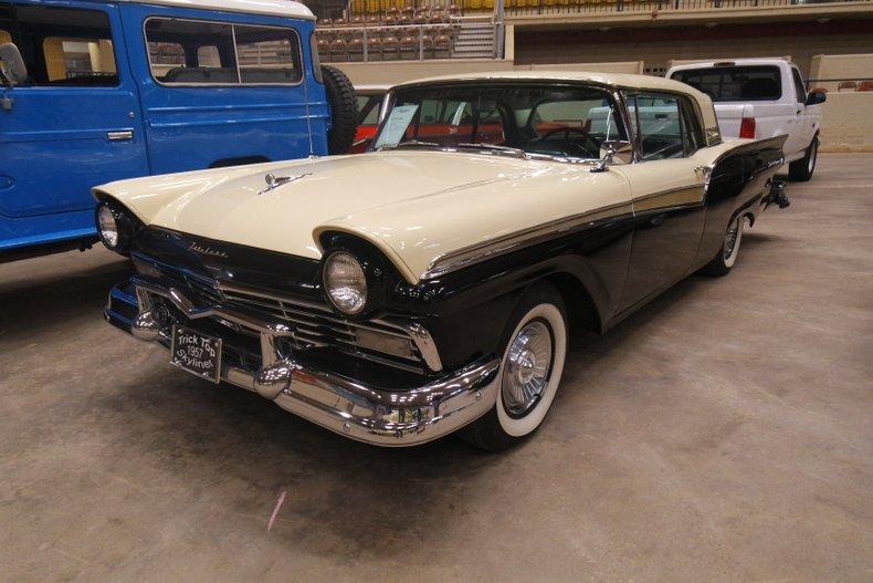 1957 Ford Fairlane 500 Skyliner Retractable Hardtop