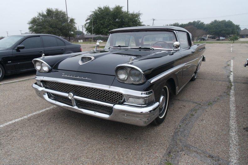 1958 Ford Skyliner