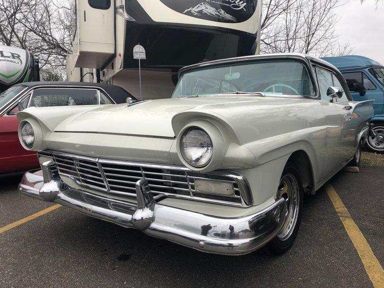 1957 Ford Fairlane