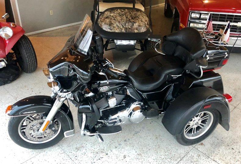 2012 Harley-Davidson FLHTCUTG Triglide Ultra Classic  Trike