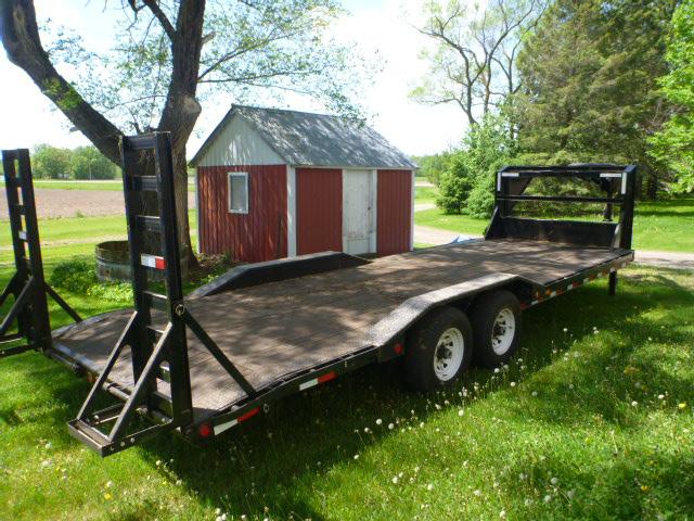 2016 PJ Trailers gooseneck trailer