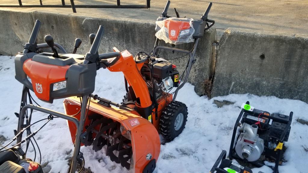 Husqvarna st227p snowblower