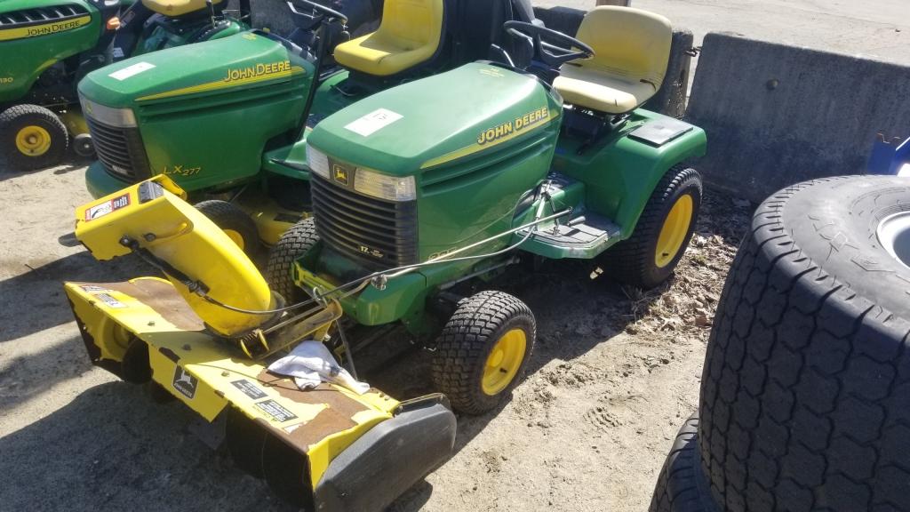 John deere 325 Lawn tractor with snow blower
