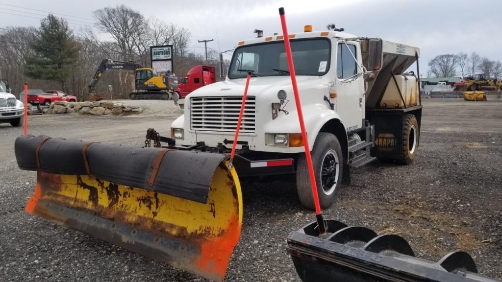 1992 International Sander Truck With Plow