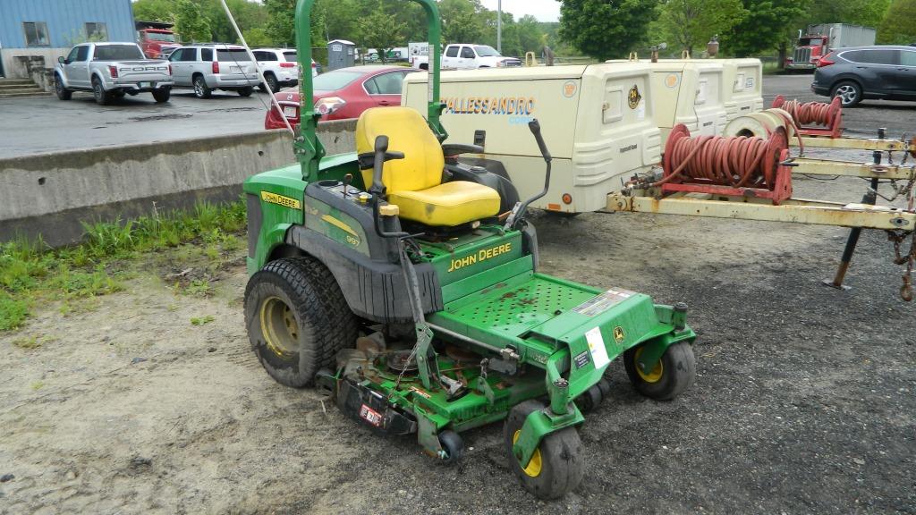 John Deere 997 Zero Turn Mower