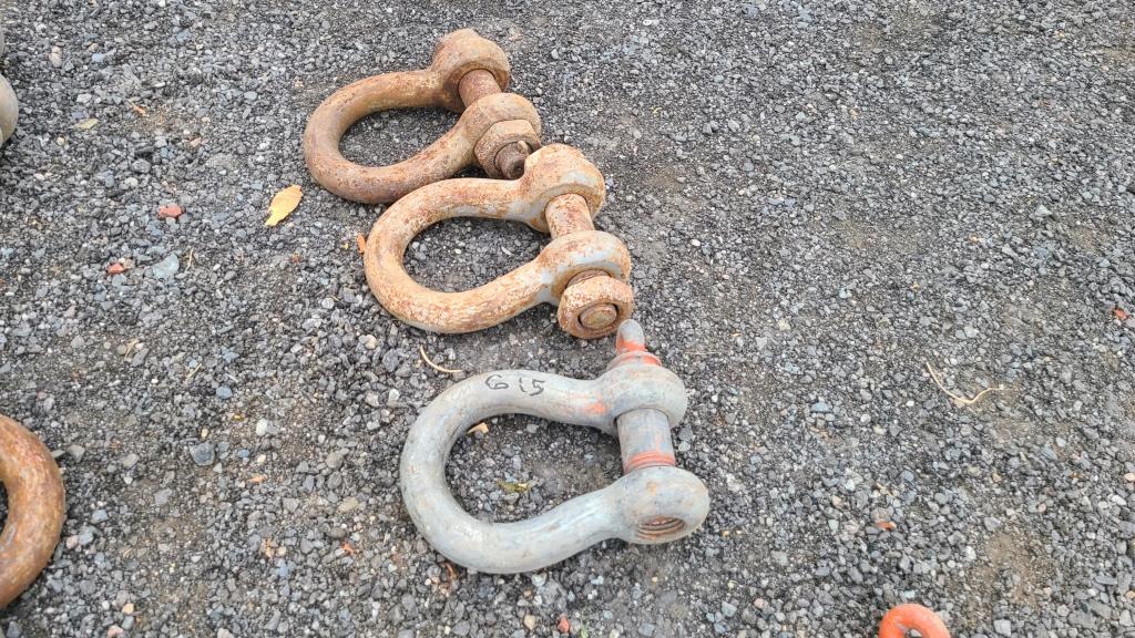 (3) 35 ton Anchor Shackles