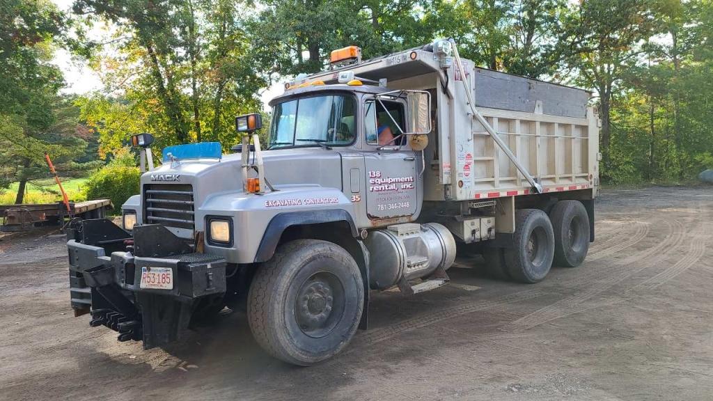 2003 Mack rd688s tandem axle dump truck