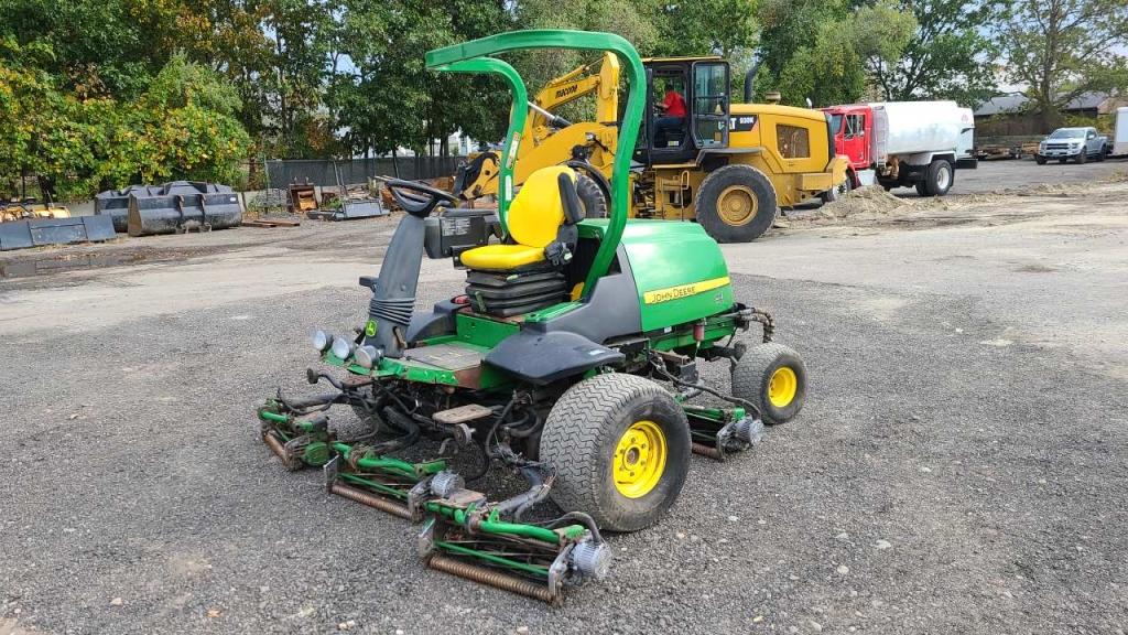 John Deere 7500 E Cut Mower