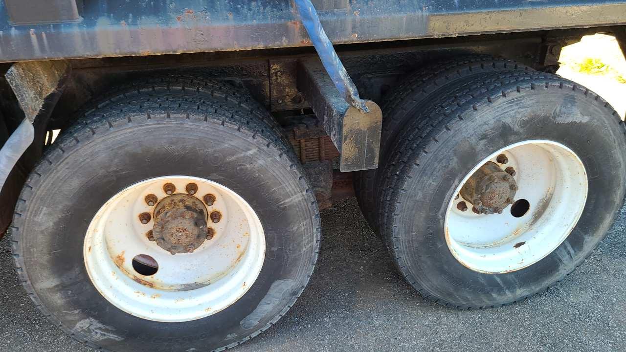 1999 Sterling 10 wheel dump truck