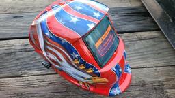 New Auto darkening welding helmet