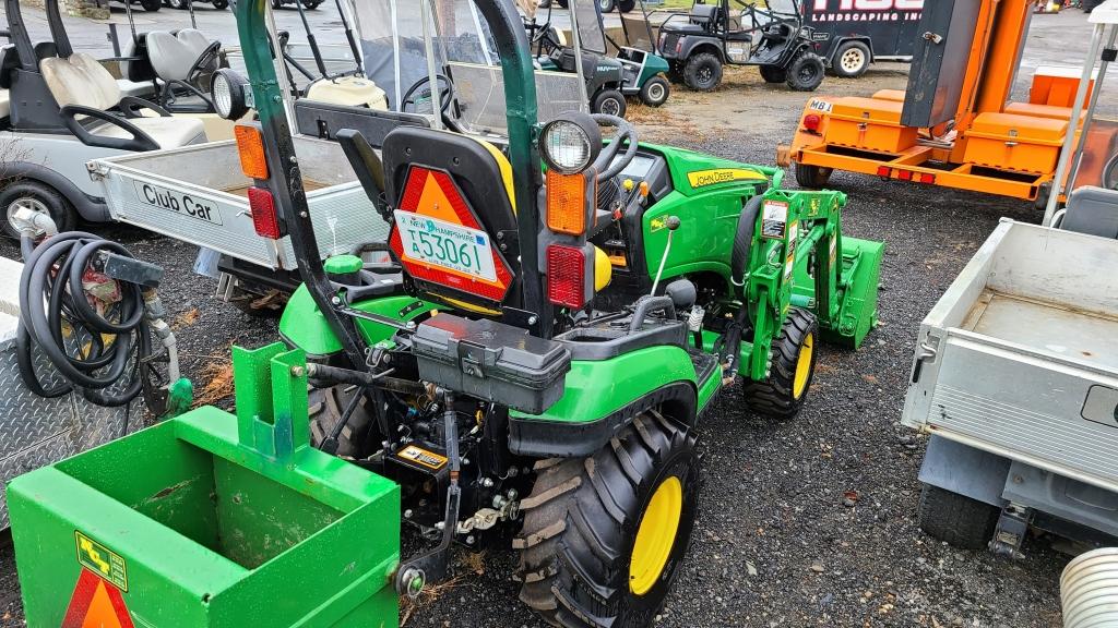 John Deere 1025 R Tractor