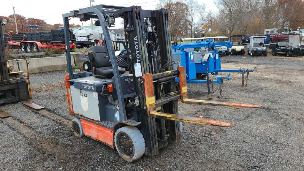 Toyota 8fbchu25 Forklift