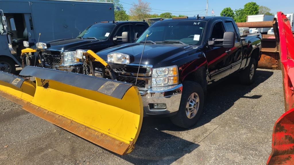 2013 gmc 2500 hd with plow