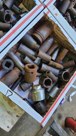 Lot - assorted sockets