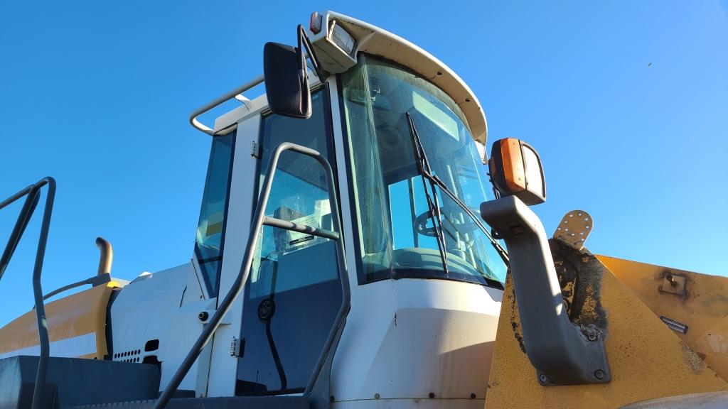 2005 LIEBHERR L580 WHEEL LOADER