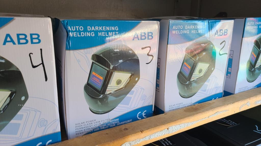 New Auto Darkening Welding Helmet