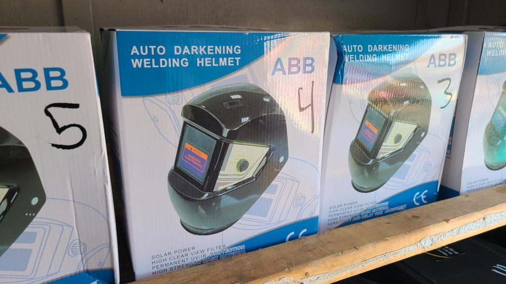 New Auto Darkening Welding Helmet