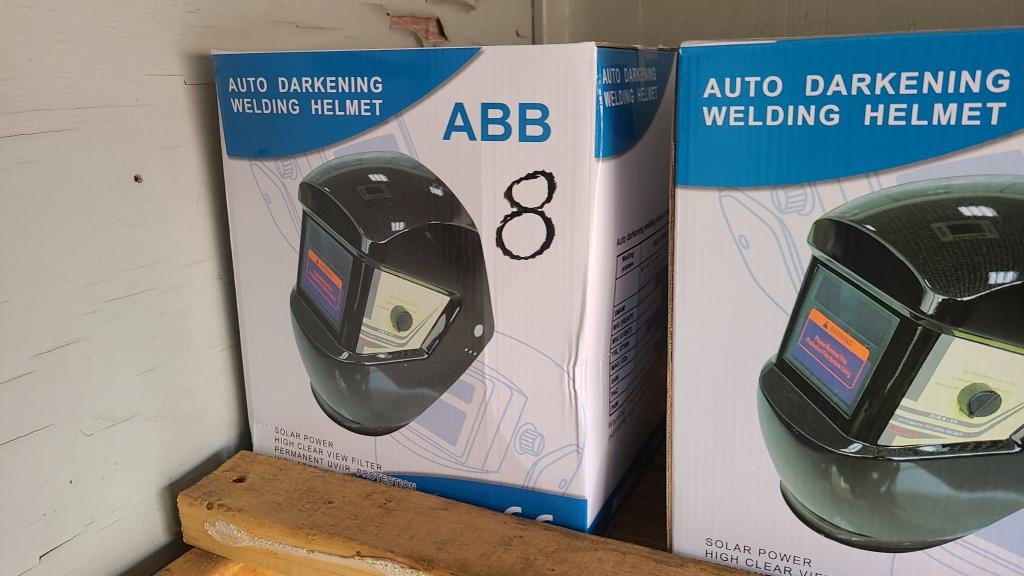 New Auto Darkening Welding Helmet