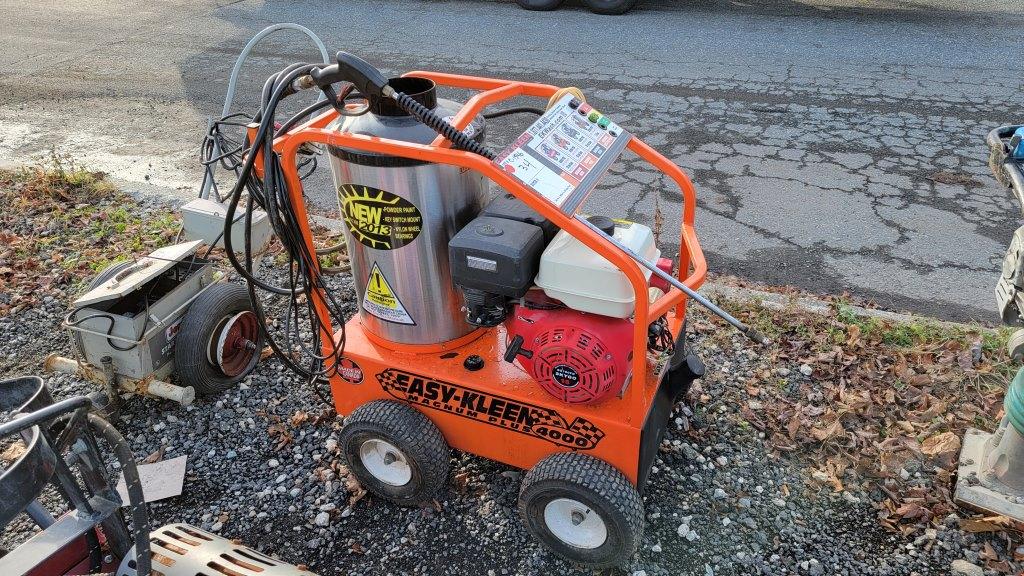 2013 Easy Kleen Magnum 4000 Pressure Washer