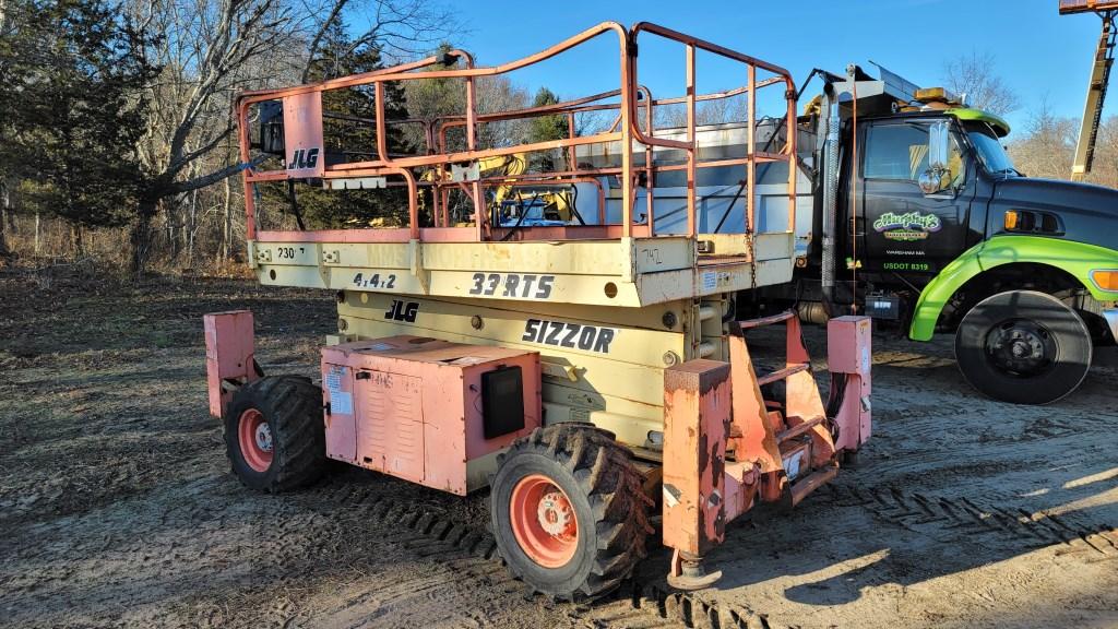 2000 JLG 33rts Scissor Lift