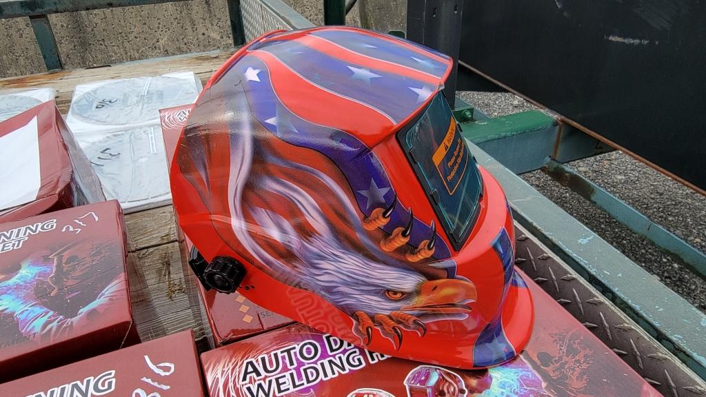 New Auto Darkening Welding Helmet