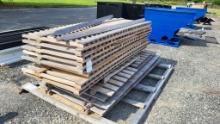 Pallet of misc fence panels