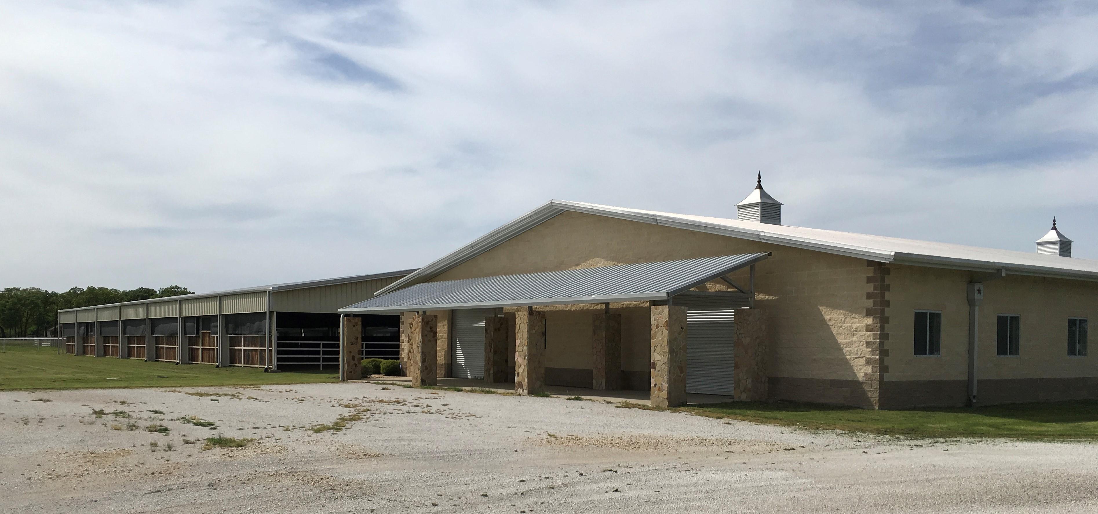 Tract 1: Custom Show Barn and Covered Arena on 9.7 acres