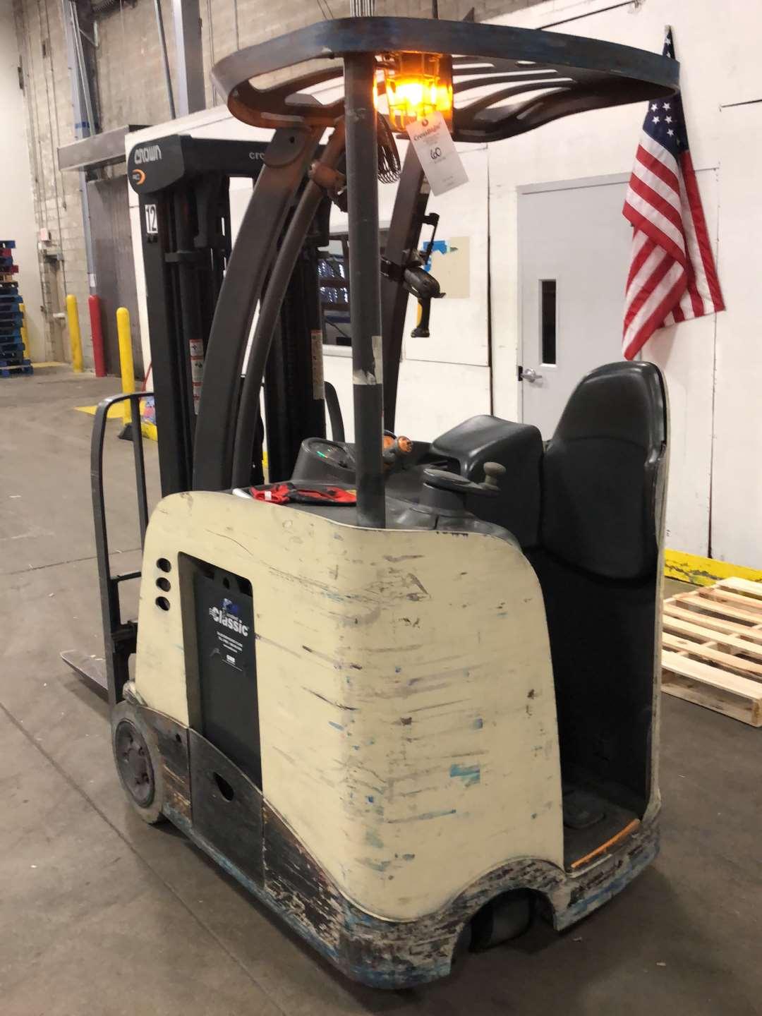 Crown RC5520-30 Counter Balance Fork Lift