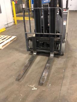 Crown RC5520-30 Counter Balance Fork Lift