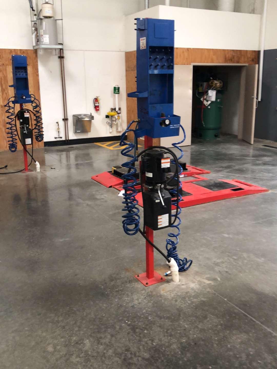 Wheel Tronic Model Number:TC-25 10000lb Automotive Knee High Pad Lift With Air Station Pump