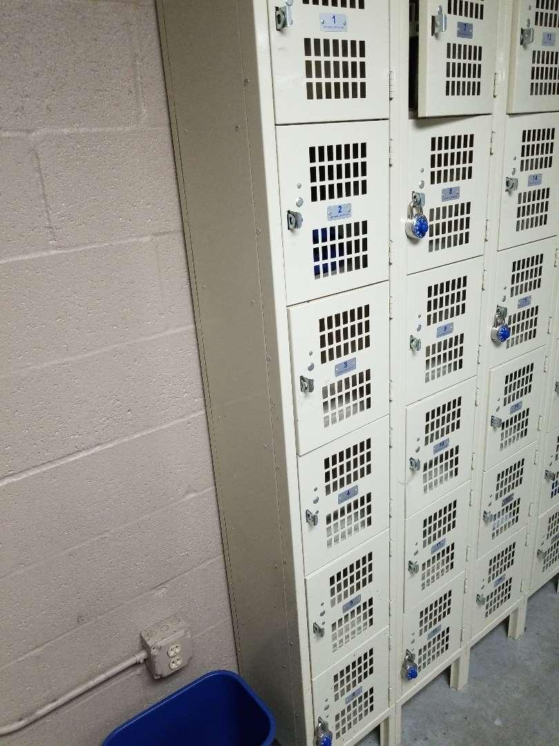 National Cart 18 Associate Lockers