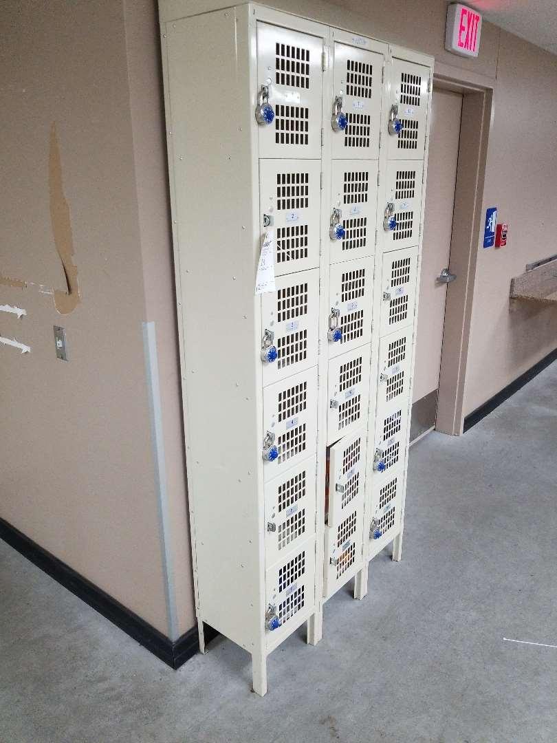 National Cart 18 Associate Lockers